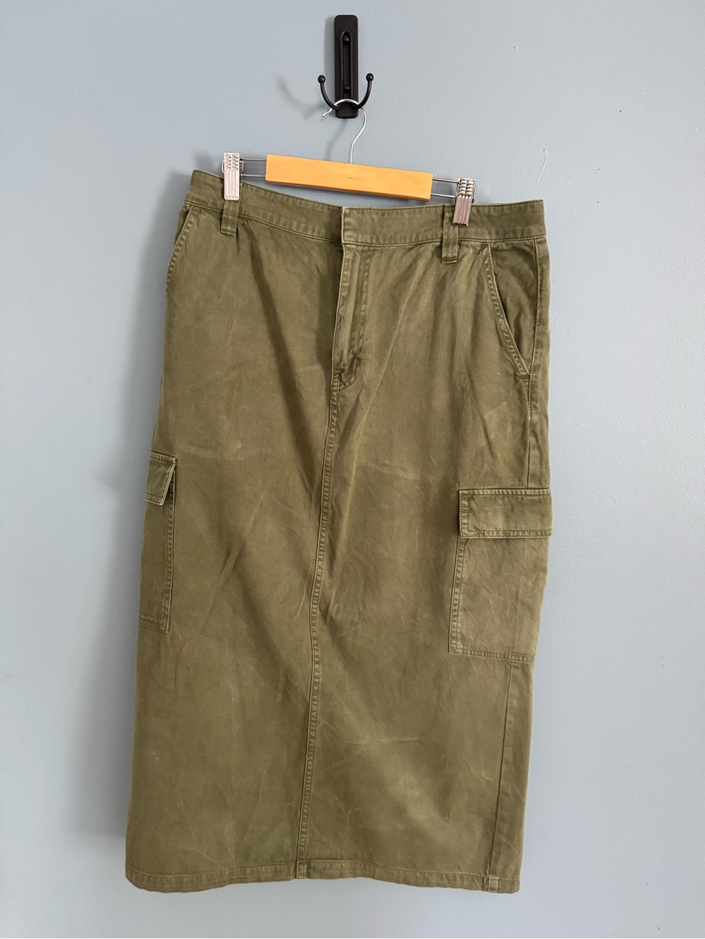 Madewell Cargo Midi Skirt- Desert Olive